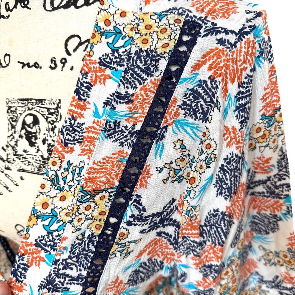 Hayden Los Angeles Floral Rayon Kimono Size L - Picture 8 of 8